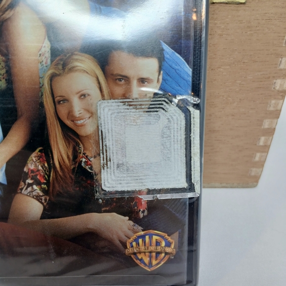 Friends The One With All The Trivia PlayStation 2 Video Game 2005 Factory Sealed - Picture 3 of 3